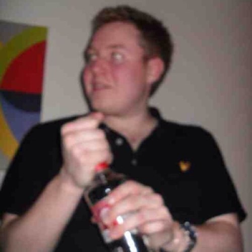 ecraig21's profile picture. Mostly moan about Hibs