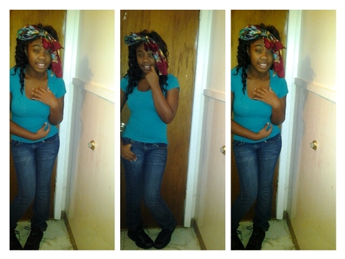 iTs Carlnita Tyshae , TeamTaken TeamGettinMoney. fck beef get money! its a Bbs thang