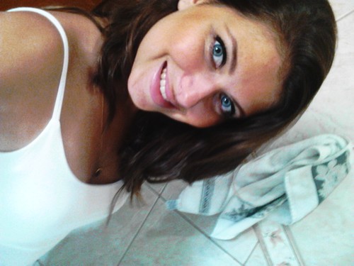 AlineMelise's profile picture. Corretora de imóveis pela Locabens Negocios Imobiliarios.
Pedras no meu caminho?!?!? Guardo todas pois com elas vou construir o meu castelo!!