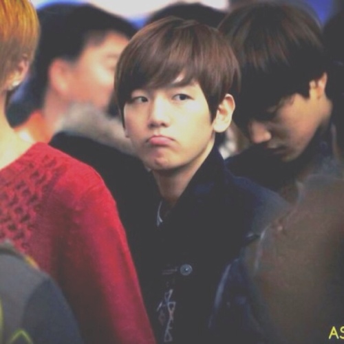 - กระผม บยอน แบคฮยอน (บอท) หล่อ น่ารักที่สุด ใน ไทม์ไลน์ ครับ - ^ ^ -