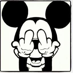 En me Follow, Fou rire assuré mais pas garantie, je partage toutes mes blagues et j'aime beaucoup rigoler :D