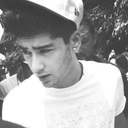 Let's go crazy crazy crazy till we see the sun
I know we only met but let's pretend it's love