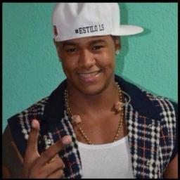 Léo é a felicidade, a nossa felicidade. Porque amor aqui é o que não falta. Vamos está contigo sempre, perto ou longe estaremos com você. #FCLéoSantanaAmorMaior