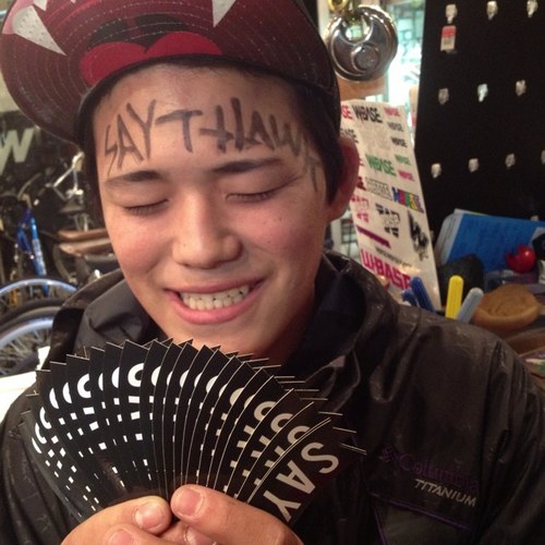 高校生ピストクルー「T-Hawk」のリーダーのだっちょです!!!! 主にW-BASEにいます。 自分はDURCUS ONE MASTER 2012に乗っています。 活動内容はこのアカウントや @T_Hawk113で呟いたりブログに更新するのでよろしくお願いします。/元鷹一！