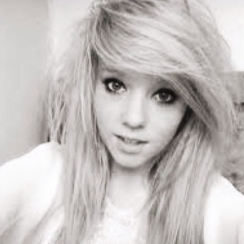Hey I'm Millie! I'm 17! I Like Music,Dance,Party's,TV,Boys My BF's... Andy,Shane,Billy,Martin,Perry,Molly,Kylie,Abi,Rosie,Miley. DM Me For a Chat ;) x