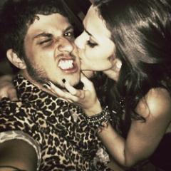 Um dia eu ainda eu vou te abraçar bem forte e dizer o quanto eu '' amo você '' @ManuGavassi