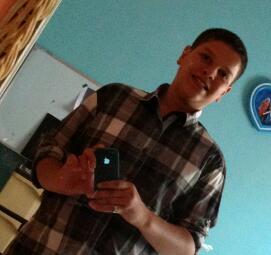 saleh_horan's profile picture. FALL IN LOVE WITH SOMEONE WHO DISERVE YOUR YOUR HEART NOT SOME WHO PLAYS WITH IT