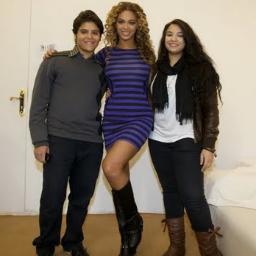 Met Beyonce PERSONALLY!!!
Official Fan Club From Egypt