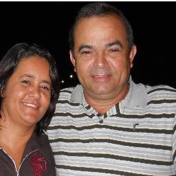 Meu nome é Alceu Farias trabalho com carro de som, sou locutor, sou casado com Luciana   e tenho  três filhos dois moram comigo e uma filha que mora em goias.