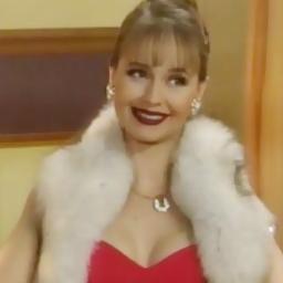 Sou linda,rica,má,e amo fazer maldade! Tenho uma irma gemia Paulina  bobinha rsrs  Ela é o gênio bom e eu o mal !! 
  sigam @gabyspanic e uma ordem !!!