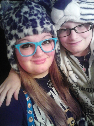 I'm jessica. Im pretty random, and funny I guesss.. c: