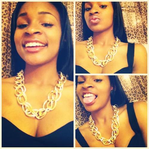 18 , YOLO . Im That Pretty Black Girl Hoes Love To Talk About :) I Make $$$ It Don't Make Me . Make That Follow Button Blue & The Journey Begins ...