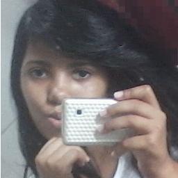 Todo mundo na vida vai te machucar,você só tem que escolher, por quem vale a pena sofrer. Te amo Glenda.R Sthefanny.R