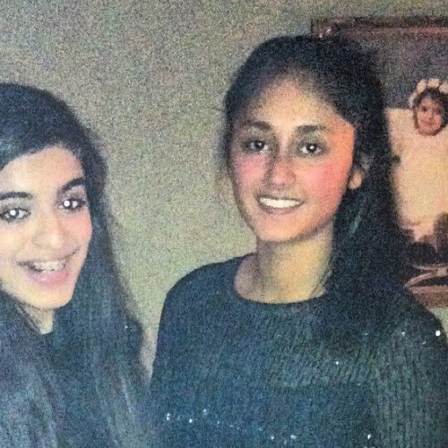 AishKhanna's profile picture. •17.1.12 , 8.4.13•