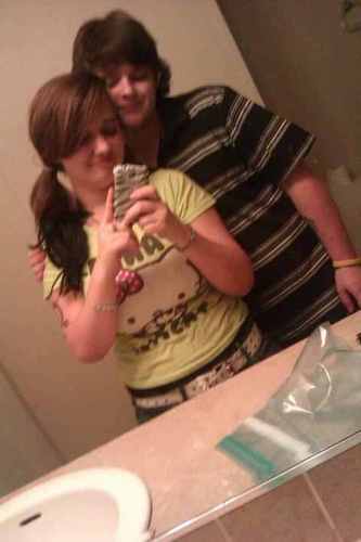 name's Justin.  20 years old. amazing girlfriend