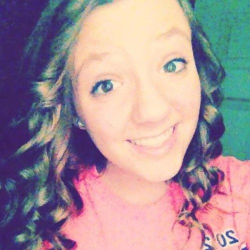 My Full Name Is Kaeley Paige Deaton! #TeamiPhone #BlondeHairDontCare Bestfriend Is @kennedymorgan13 
Hazard Volleyball! #ForLife. #26❤