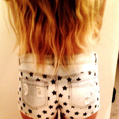 BlondeGrlProbzz's profile picture. Sittin pretty in suntan cityyy