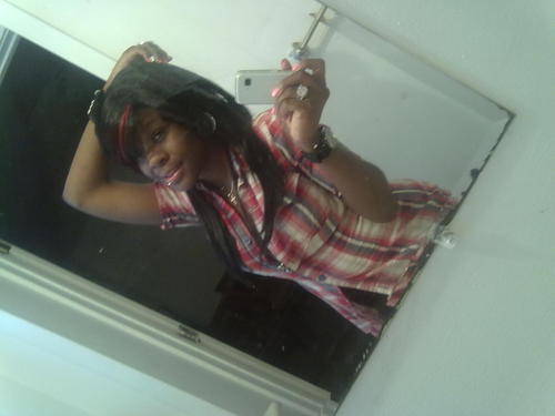ayooo, A My name is Monay n I from Trenton, New Jersey....follow me and I follow you back ♥♥♥♥