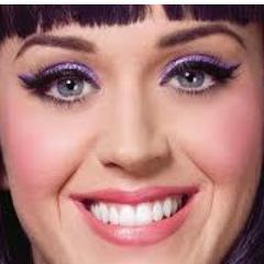 Sou uma Lovatic , Belieber e Katycat... Pra mim Demi Lvato , Justin bieber e KATY PERRY são importantes na minha vida , amo eles d+ !!