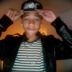 Follow me. I follow back. #TeamIEatThePussy