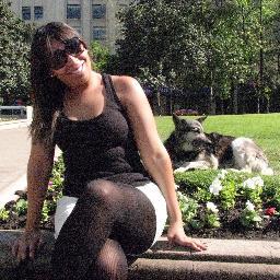 Twitter Oficial da Évelin Karen.

Apenas uma rapariga latina americana, sem dinheiro no banco.