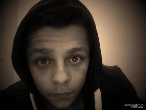 15 LLL PIN:273AE23A St Michaels high school rap/make dubstep ect follow to know more and i will return