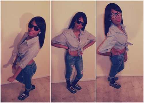 Gettn money holdn dwn my yungn