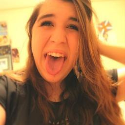 Hello , I'm Christina , and i love NUTELAAAA 33 :p
