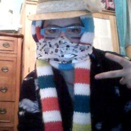 im just gonna follow people bc im a gud person + free follow u lil niggas ily stay beautiful xo