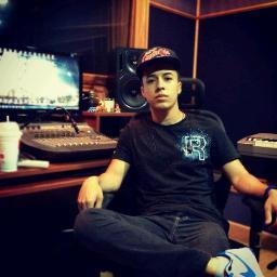 ORIGINAL MUSIC ♪♫
http://t.co/kTOr3i6E


                         Musical Producer
Contacto: danielnkee@hotmail.com

https://t.co/sYWNXbKb