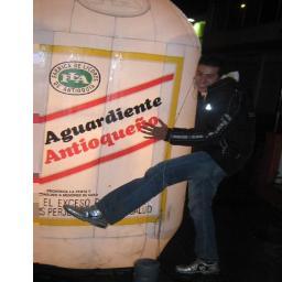 amante de la comida la tegnologia la buena rumba y la pereza...