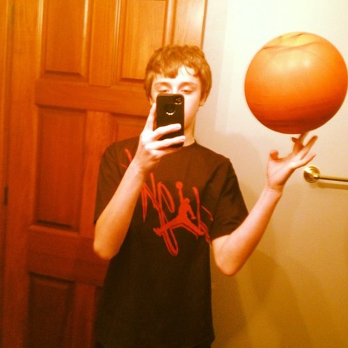 bryan_peak's profile picture. #teamfollowback #BBN #ballislife #foe #basketballneverstops