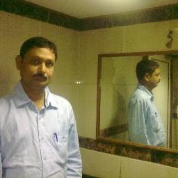मैं अदम अंदर अदम हूँ
मैं जहाँ अंदर जहाँ 
एक हीं दुनियां हो मेरी
ये फ़िराक ऐसा नहीं