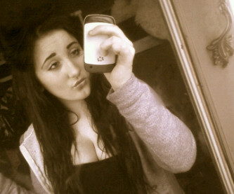 Don't trust noone, everyone turns out to be a little fakeee