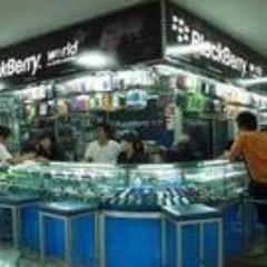 Golden Ponsel Menawarkan Brbagai Type BlackBerry.Camera Canon & Nikon-Lensa. Jln.Komplek nagoya hill lantai basemen No.84. Untuk Info Hub:☎ 0823-7807-7756.