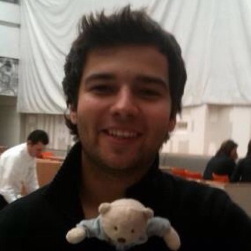 raphi8's profile picture. 