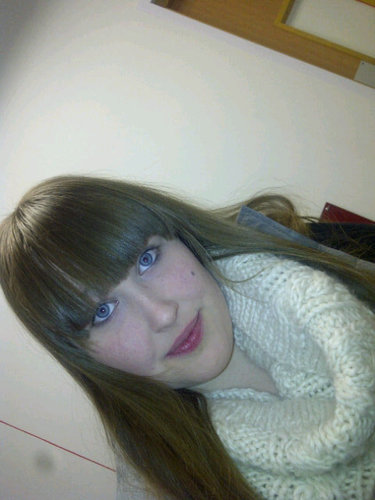 KristinaKent1's profile picture. I act, sing, dance and tweet, I'm just a normal teenage girl and completely in love with Tom Daley! #TeamFollowBack