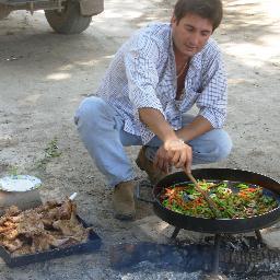 Ingeniero Agronomo, Productor Vitivinicola, Presidente de la Asociacion Cooperadora Inta Cerrillos, Presidente Crea Calchaqui