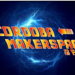 Es un espacio abierto, colaborativo, de creación, investigación, experimentación y desarrollo en ciencia, y tecnología con acceso a herramientas y maquinas, etc