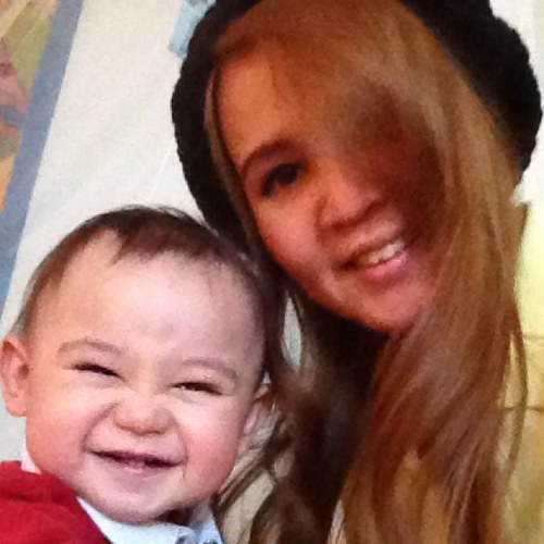 brokenaira's profile picture. 