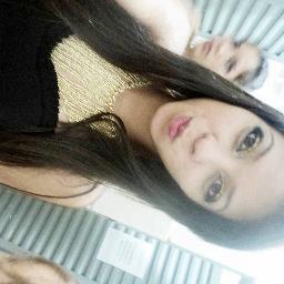 Uns acreditam em sorte, eu acredito em destino. (: