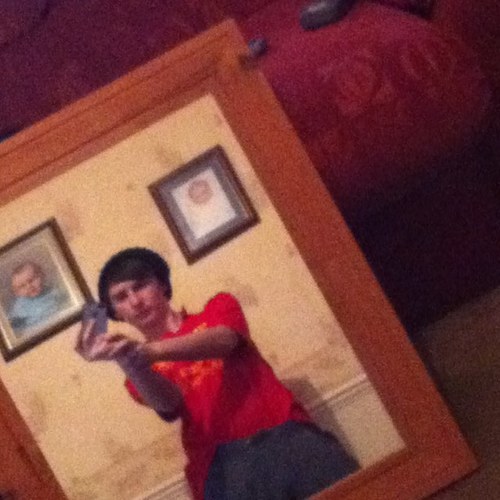 i'm 15 once you get to know me i can be some fun want to chat dm me happy days ayy :)
