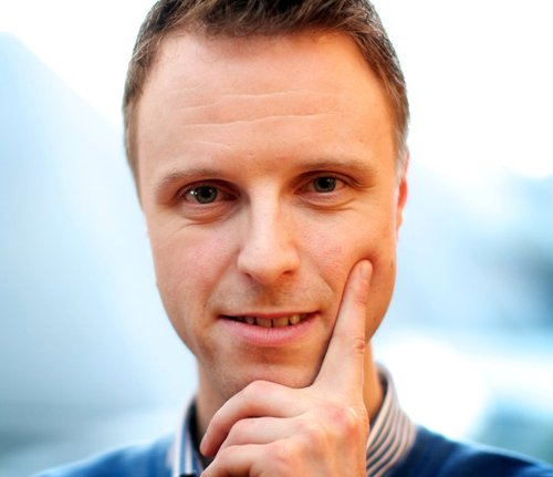 Bezig met Digitalisering in de Jeugdzorg.
Verleden in marketing en politiek.
Be the change you want to see.
