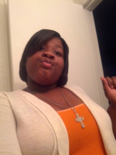 Hello my name is sierra. I am a cool azz person 2 hang around. but if u make me mad.Don't lik messy pple....