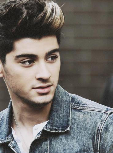 Sciaau, sono il fake italiano del bad boy #directionerboy Seguitemi e vi regalo una caramella #singlee C: