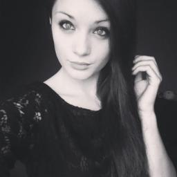 #NouveauCompte Follow moi, je follow back petit chou.