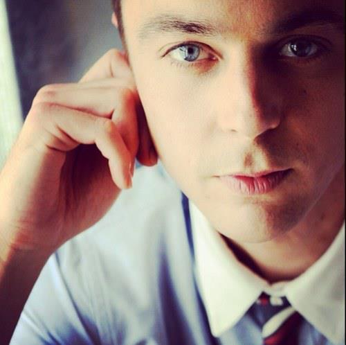 SheldonBrasil's profile picture. Físico teórico com grandes chances de ganhar o Nobel &
Amo guerra nas estrelas.
@ClubeFollowBack