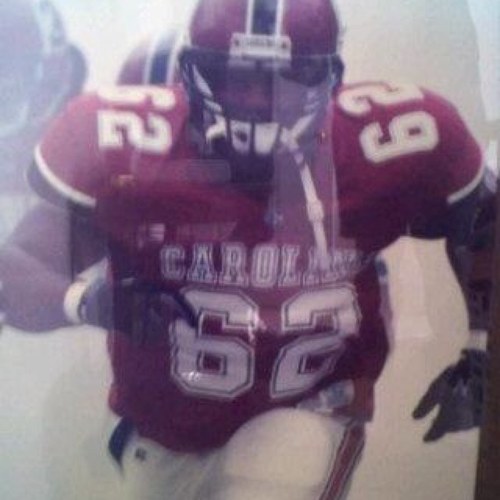 esullli62's profile picture. 