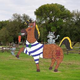 I'm the official horse of 1D. One Direction for life! Busco una yegua... Mascota oficial de la 1D APP.