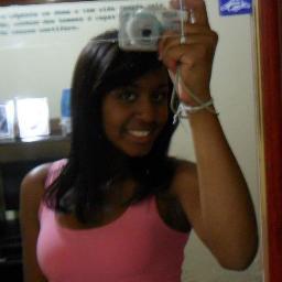 Sei que por dentro
 Leva no peito toda desilusão
 Chora em segredo
 Sofre em silêncio, eu sei
 Que a vida vai ser bonita :)